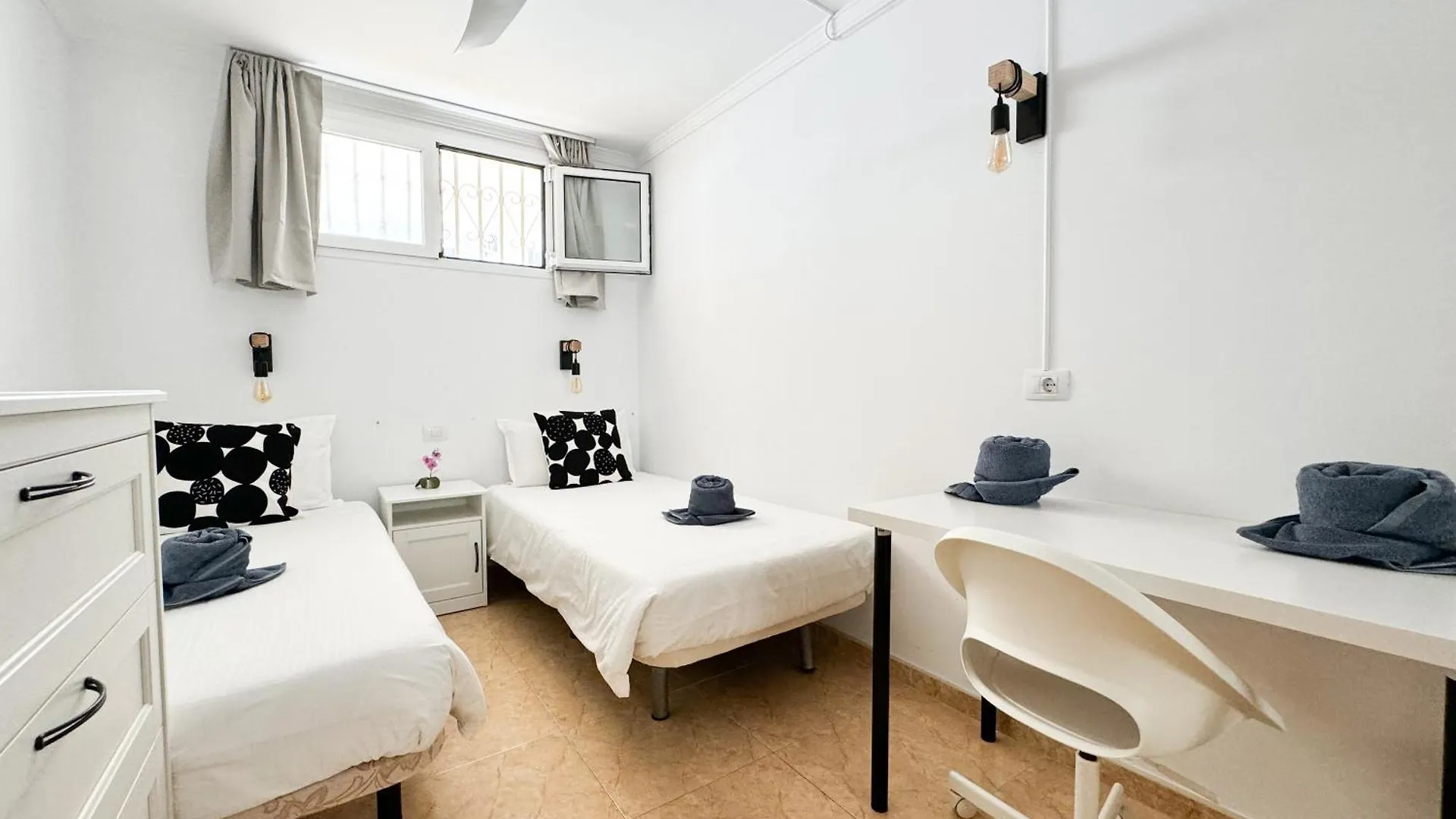 H4U Apartments - Playa & Dunas Playa del Ingles  0*, Playa del Ingles (Gran Canaria)
